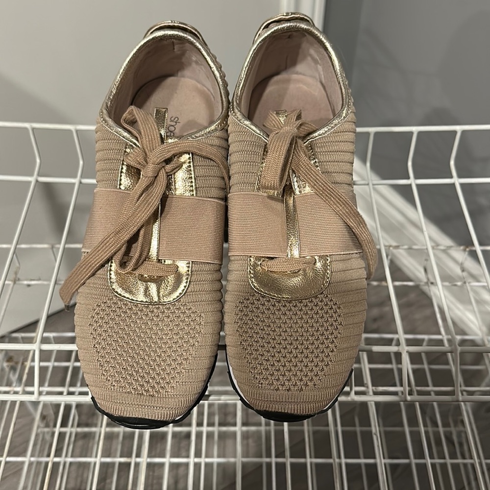Shoedazzle Toni Sneakers